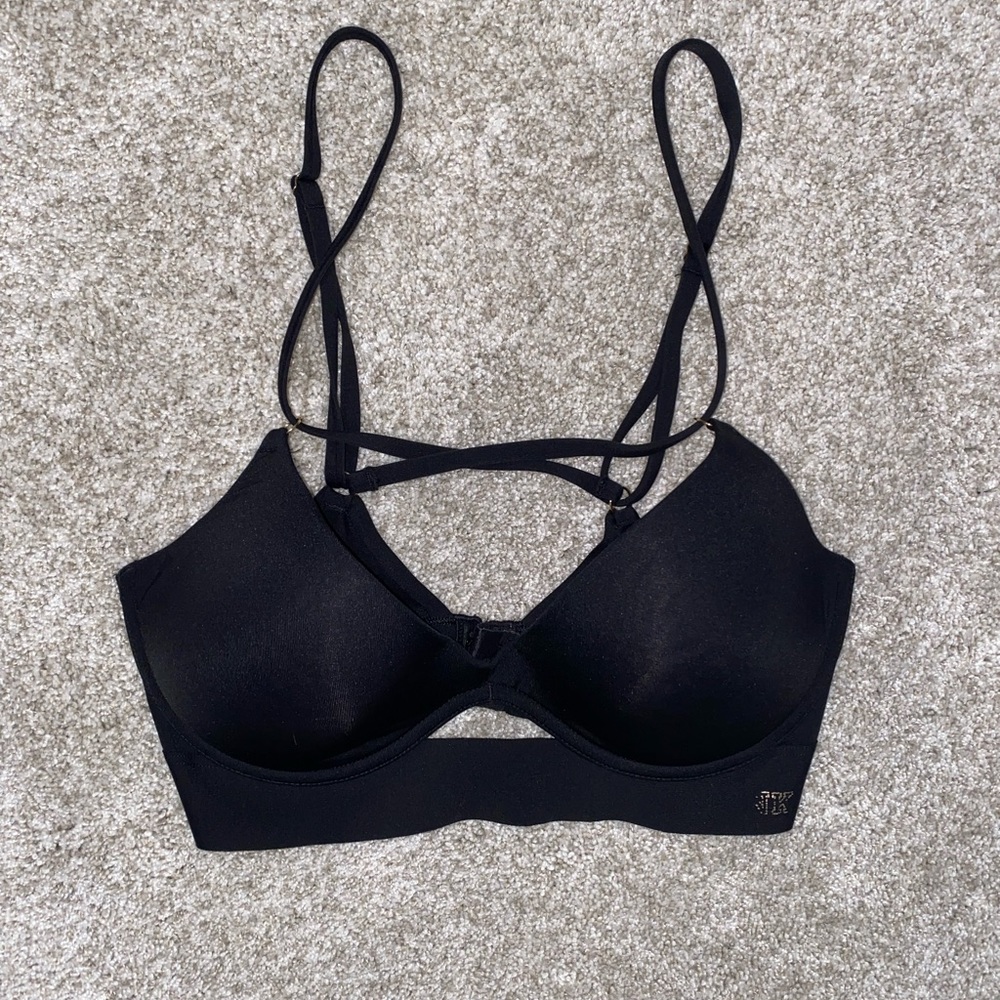 PINK BY VICTORIA”S SECRET SPORTS BRA